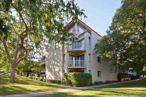 Pinnacle Apartments - Australia Accommodation 2