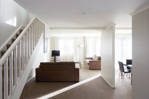 Pinnacle Apartments - Australia Accommodation 5