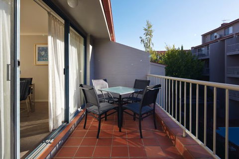 Pinnacle Apartments - Australia Accommodation 9