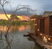 Bill's Boathouse - Australia Accommodation