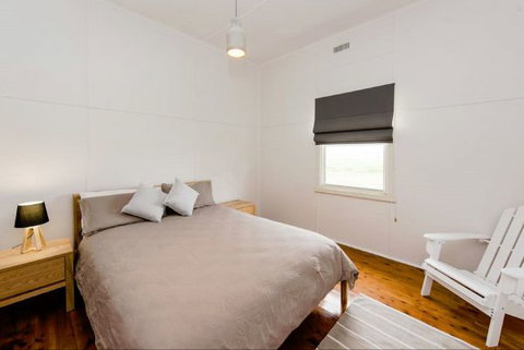 Castleview Cottage - Australia Accommodation 1