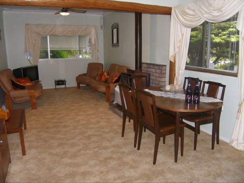 Palais D'Amor At Greenwell Point - Australia Accommodation 32