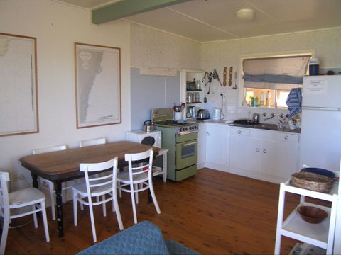 Palais D'Amor At Greenwell Point - Australia Accommodation 82