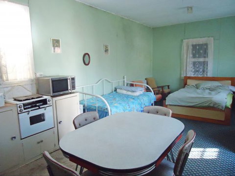 Palais D'Amor At Greenwell Point - Australia Accommodation 76