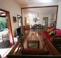 Summer Central - Australia Accommodation