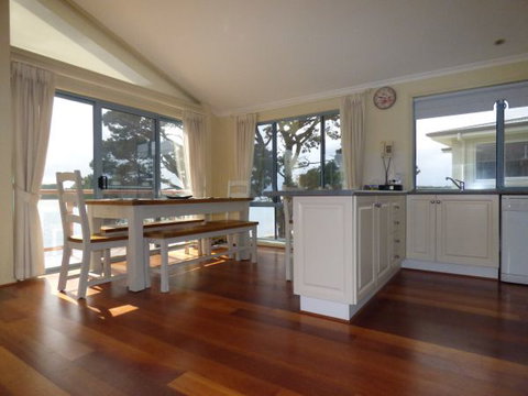 Palais D'Amor At Greenwell Point - Australia Accommodation 130