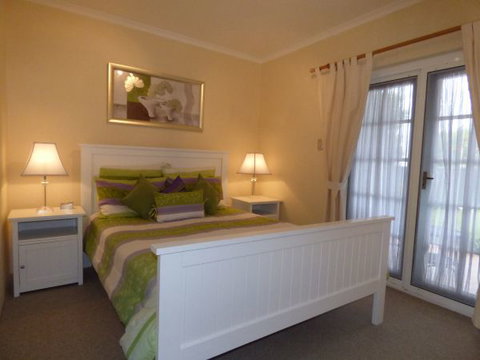 Palais D'Amor At Greenwell Point - Australia Accommodation 136