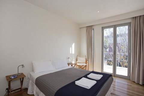 Phoenix Apartments - Australia Accommodation 1