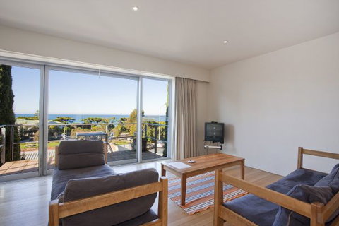 Phoenix Apartments - Australia Accommodation 2