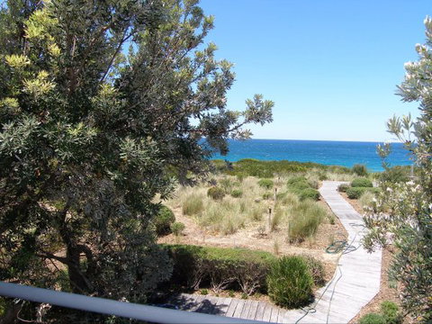 Palais D'Amor At Greenwell Point - Australia Accommodation 91