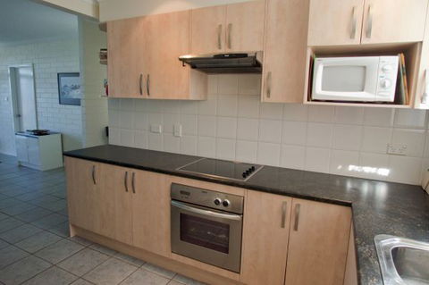 The Dolphins 1 - Australia Accommodation 6
