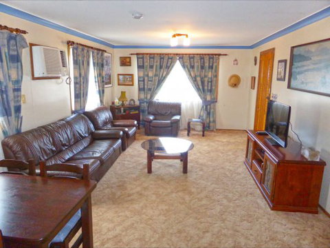 Palais D'Amor At Greenwell Point - Australia Accommodation 12