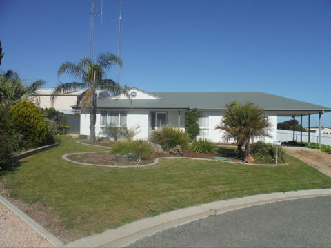 Alilly - Australia Accommodation 0