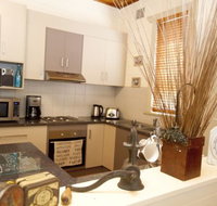Anderl's Beach Cottage - Australia Accommodation