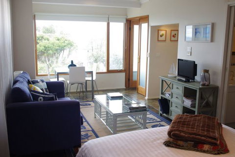 Beach Views Lorne - Australia Accommodation 2