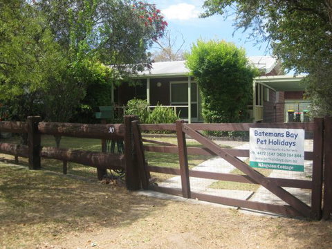 Grantham House  Pet Friendly Holiday Home - Australia Accommodation 0