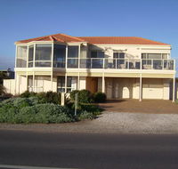 Century 21 SouthCoast Hayman - Australia Accommodation