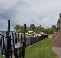 Riverside Resort  Port - Australia Accommodation