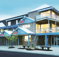 The Island Accommodation - Phillip Island YHA - Australia Accommodation