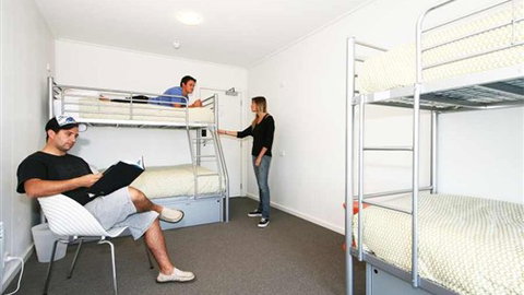 The Island Accommodation - Phillip Island YHA - Australia Accommodation 6
