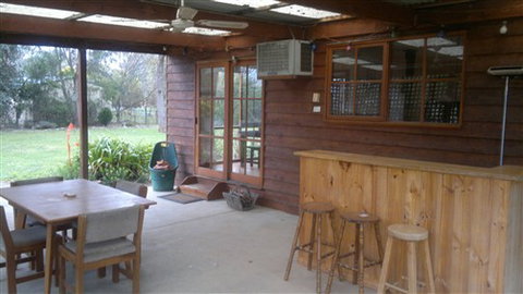 Vals Retreat - Australia Accommodation 2