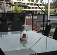 Cypress Drive Townhouse - Australia Accommodation