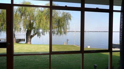 Lakeviews On Lang - Australia Accommodation 3