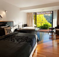 Springs Spa Villa - Australia Accommodation