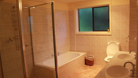 Riversong - Australia Accommodation 2