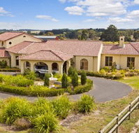 Tuscan Getaway - Australia Accommodation