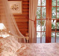 Aldgate Lodge Bed  Breakfast - Australia Accommodation