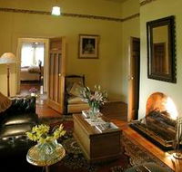 Buxton Manor - Garden and Loft Apartment - Australia Accommodation