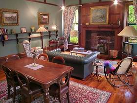 Buxton Manor - Musica Viva Apartment - Australia Accommodation 0