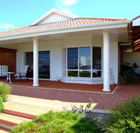 Close Encounters Bed and Breakfast - Australia Accommodation