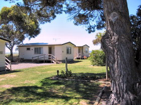 Hillview Caravan Park - Australia Accommodation 0