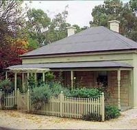 Miriams Cottage - Australia Accommodation