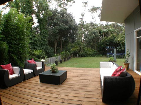 7 Donlan Road - Australia Accommodation 0