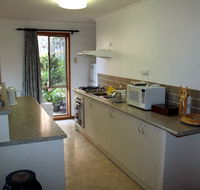 Adrienne's Place on the Hill - Australia Accommodation