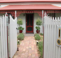 Airleigh Rose Cottage - Australia Accommodation