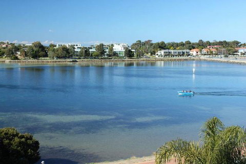 Albacore Apartments - Australia Accommodation 1