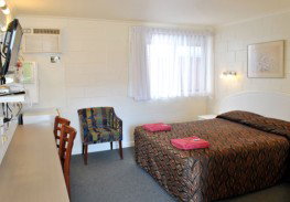 A & A Lodge Motel - Australia Accommodation 1
