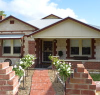 Two Cow Cottage Bed and Breakfast - Australia Accommodation