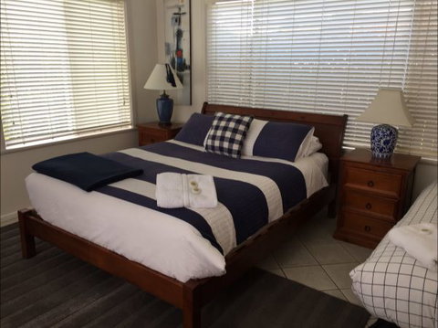 Apartments On-The-Park: March - Australia Accommodation 0