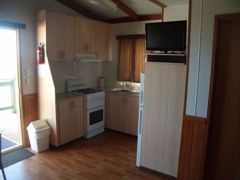 Elliston Waterloo Bay Tourist Park - Australia Accommodation 6