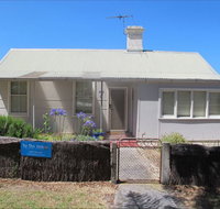 Holly's Holiday Home - Australia Accommodation