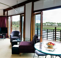 Bettenay's Lakeside Chalets and Luxury Spa Apartment - Australia Accommodation