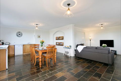 Blueberry Hills On Comleroy - Australia Accommodation 1