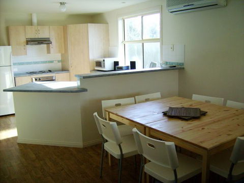 Century 21 SouthCoast: The Lighthouse At Port Willunga - Australia Accommodation 3