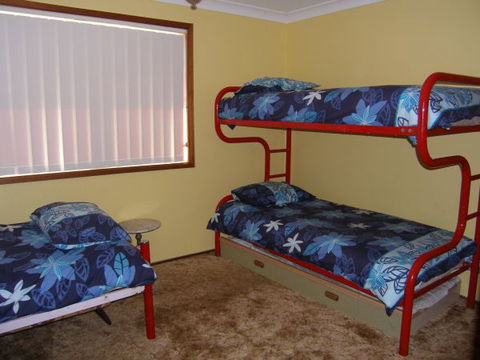 Comarong Cottage - Australia Accommodation 5