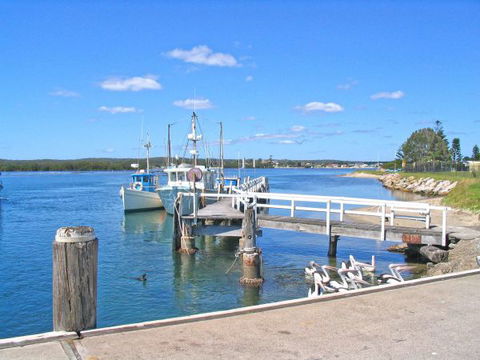 Comarong Cottage - Australia Accommodation 8